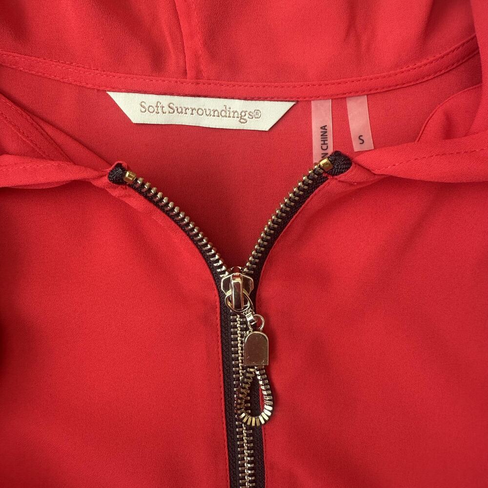 Soft Surroundings Shirt Womens Small Red Kangaroo Pocket Hooded Lightweight Top - Picture 3 of 8